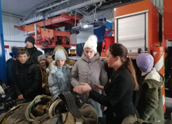 Анапские пожарные провели занятие для особенных детей