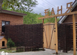 Приятный жар от раскаленных камней, ароматный пар, контраст температур, парение горячим веником