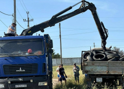 В Анапе с незаконных свалок вывезли 27 тонн старых покрышек