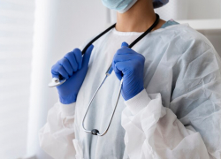 Медикам Анапского района обещают дополнительные выплаты до 50 тысяч рублей