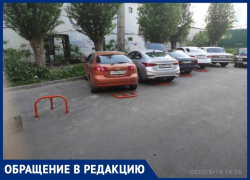 Анапчанка возмущена, что во дворе многоэтажки не дают припарковать авто