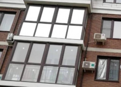 В Анапе из окна в ЖК «Раз Два Три» выпала девушка и разбилась насмерть