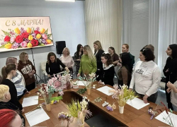В Анапе для жен участников спецоперации провели мастер-класс по флористике