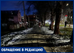 "Глаз выколоть можно": возле школы №4 в Анапе нет уличного освещения