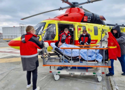 Анапского пациента доставили в больницу на новом вертолете 