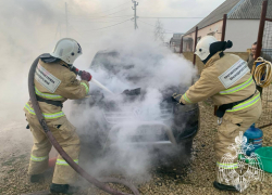 Автомобиль и баня сгорели под Анапой