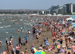 Море волнуется: на некоторых пляжах курорта купание запрещено