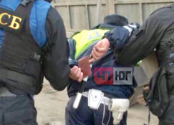 В Анапе силовики задержали сотрудников ДПС на получении взятки