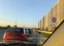 В очередях за топливом продают не только бензин, но и время