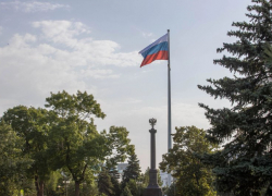 Мэр города поздравил анапчан с Днем Конституции