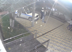 Возле индустриального техникума Анапы вандалы испортили арт-объект в виде полицейской машины