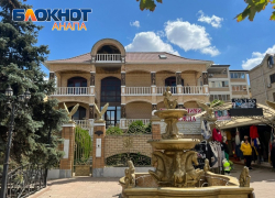 В Анапе дом по проекту дворца арабского Принца в очередной раз продается