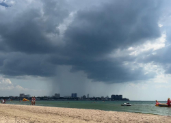 В Анапе ожидаются сильный дождь, гроза и град