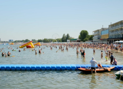 В День парашютиста в Анапе по-прежнему солнечно