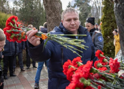 В Анапе почтили память воинов-интернационалистов