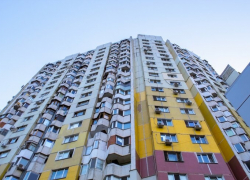 Владимир Гусаков: убрать лишние вещи с пролетов в МКД