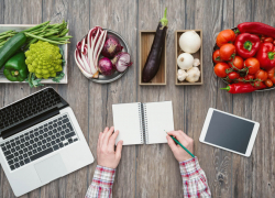 Анапчанка шокирована: наш уровень жизни вынуждает молодежь брать кредиты даже на еду!