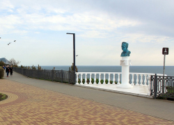 Сквер Аванесова в Анапе украсит множество разнообразных цветов