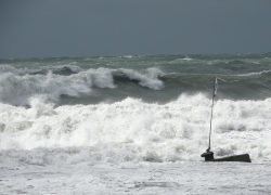 Ливни и сильный ветер: в Анапе объявлено штормовое предупреждение