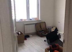 Вместе выпивали, а как только хозяин уснул гость украл из дома под Анапой ноутбуки