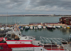 Во Всемирный день телевидения в Анапе по-прежнему холодно и ветрено