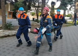 В Анапе спасли более 300 человек, в том числе 72 ребёнка