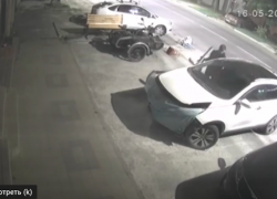 В Анапе из незапертой иномарки украли видеорегистратор и другое имущество