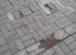 Кривая плитка и сломанный забор: анапчане сигнализируют о проблемах города