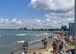 Пробками и дорогим сервисом недовольны туристы Черноморского побережья 