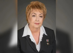 Вера Стефановна Севрюкова принимает поздравления с днём рождения