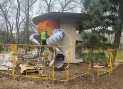 Горки и детские площадки: к Новому году анапчанам сделали подарок