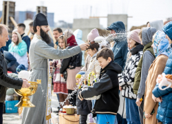 В Анапе освящают пасхальные куличи