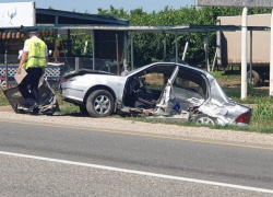 Водитель иномарки недалеко от Анапы развернулся и получил удар в бок