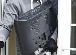 В Анапе мужчина украл технику на 134 тысячи рублей