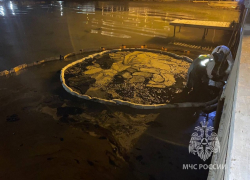 Недалеко от Анапы в море вылилось около 3 тонн мазута