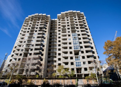 Строительство дома на улице Парковой 79 снова запустили