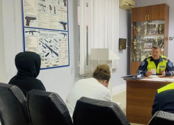 В Анапе подросток на «Оке» повредил авто и скрылся с места ДТП
