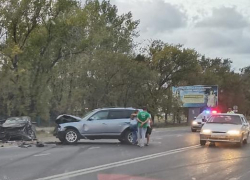 На Симферопольском шоссе в Анапе "БМВ" спровоцировал массовую аварию