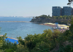 В День первого поцелуя в Анапе солнечно 