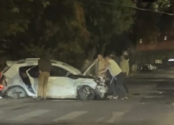 Ночью в Анапе произошло жесткое ДТП - пострадали два человека