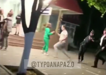 "Звёзды реслинга курят в стороне": полиция вмешалась в крутые разборки в центре Анапы