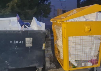 Мусорные контейнеры в Анапе до отказа забили пенопластом: почему так нельзя делать 