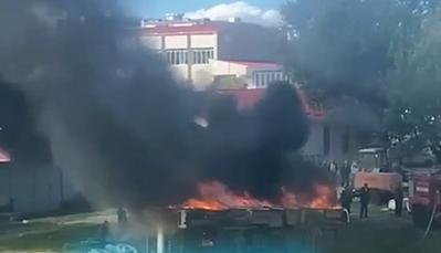 Очевидцы: горит автобус в районе «Юности» в Анапе