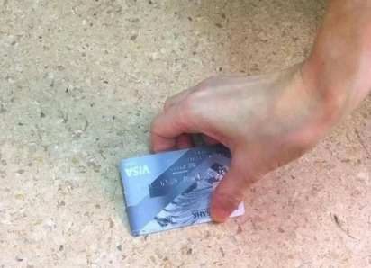 Жителя Анапы задержали за траты с найденной банковской карты