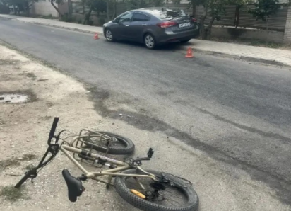 В станице Благовещенской водитель сбил подростка на велосипеде на нерегулируемом перекрёстке