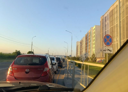 В очередях за топливом продают не только бензин, но и время