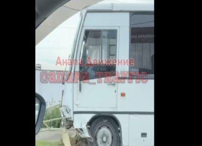 ДТП с автобусом в Супсехе: пострадавших нет, на водителя составили протокол