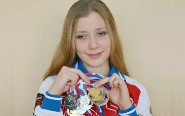 Анапчанка Анастасия Шевченко завоевала золотую медаль первенства России по плаванию среди слепых спортсменов