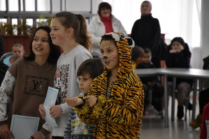 Детям из Херсонской и Запорожской областей устроили в Анапе новогодний праздник