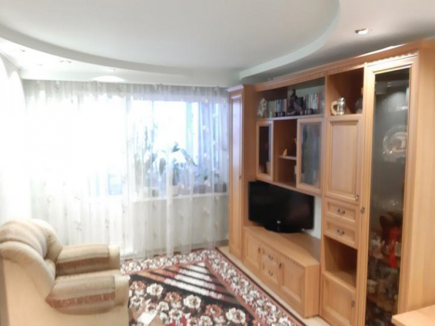 Продам 2-комнатную квартиру на ул. Чехова
